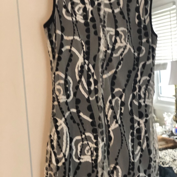 Sheer Overlay Medium Tank Abstract Dress  by Frank Lyman - Picture 5 of 5